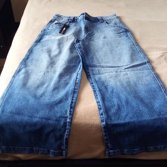 Fashion Nova Relaxed Fit Blue Jeans - Picture 1 of 4